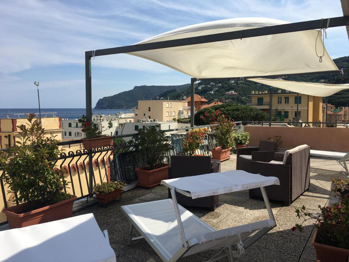 Hotel Graziella Споторно Екстериор снимка